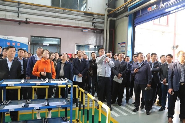 15.全省复制推广临汾华翔经验现场推进会”在我司召开.jpg