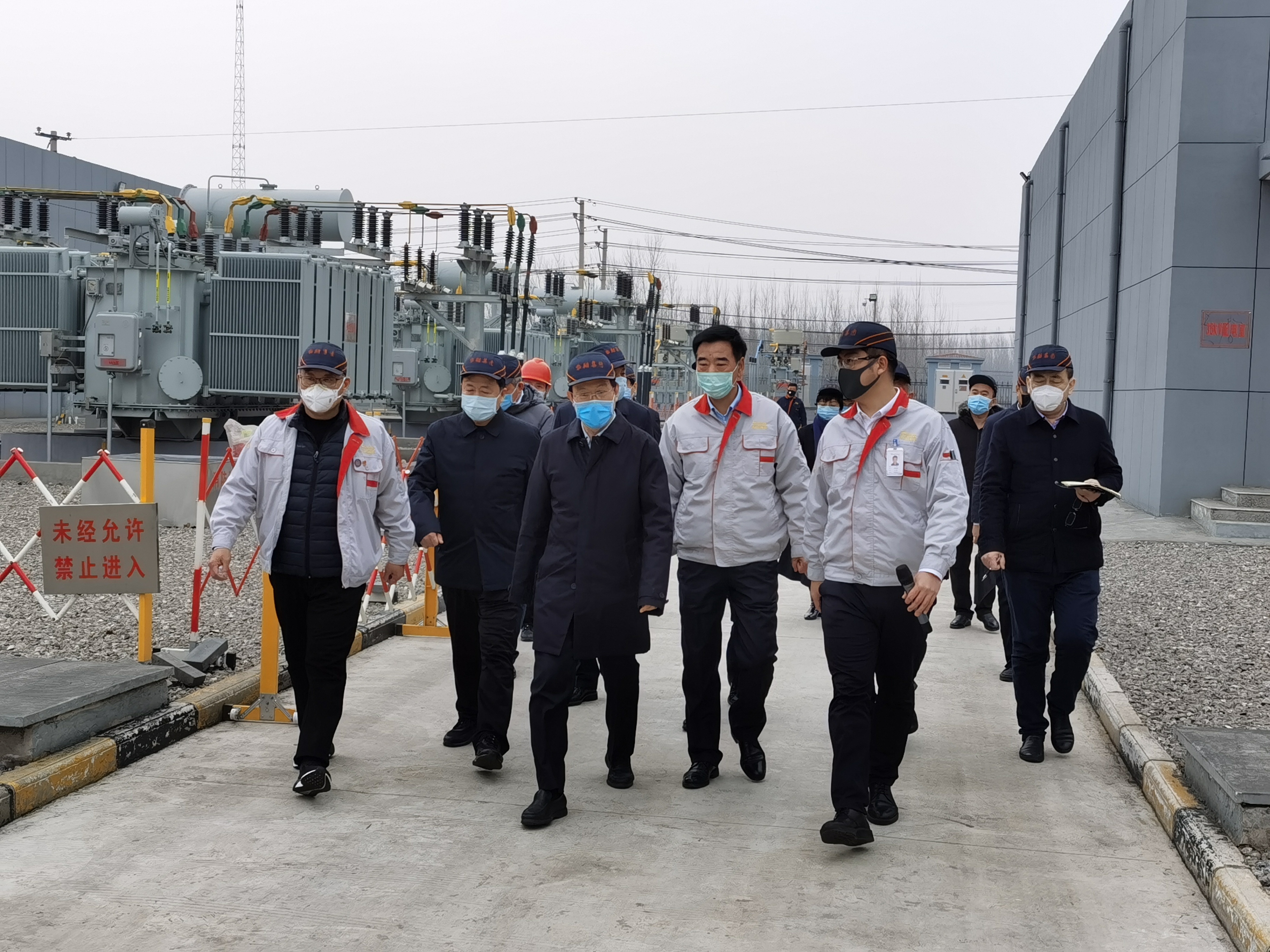 临汾市市委书记董一兵一行莅临华翔集团调研
