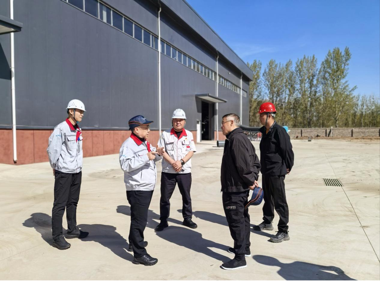 筑牢安全防线 情暖坚守初心 ——华翔集团党委书记、董事长王春翔深入工厂开展慰问巡查工作