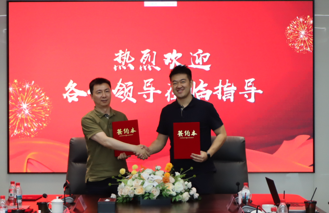 从“智造标杆”到“服务方案”：华翔集团系统化输出精益管理与AI数字化能力，开启“智造+服务”全新阶段